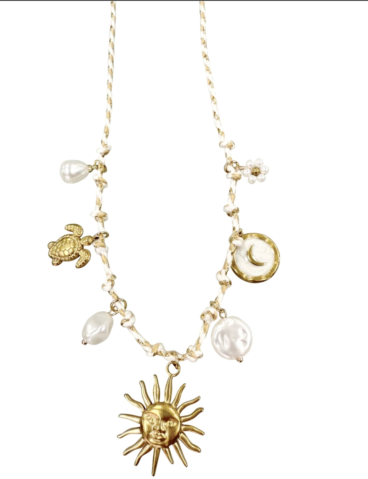 Luna's Pearl Necklace